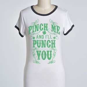 🍀🌈🍀St.Patricks Day T-shirt🍀🌈🍀 Pinch me🍀